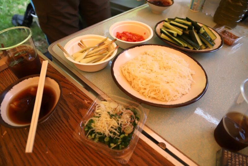 キャンプ そうめん ソーメン